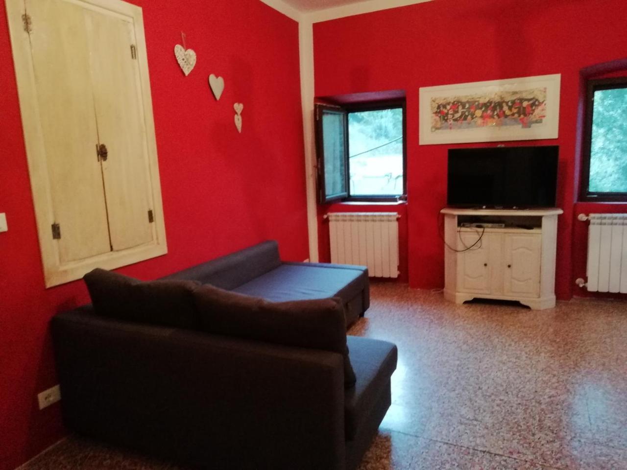 San Francesco E Il Lupo Apartment Pontremoli Ngoại thất bức ảnh